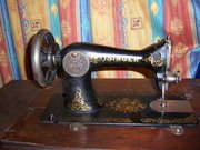 Машинка швейная ножная SINGER начала 20 века.